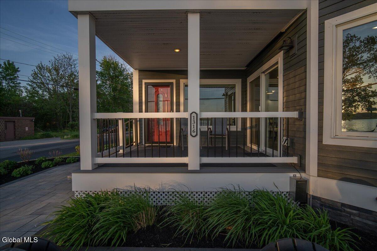 1316 New York 9p Saratoga NY 12866