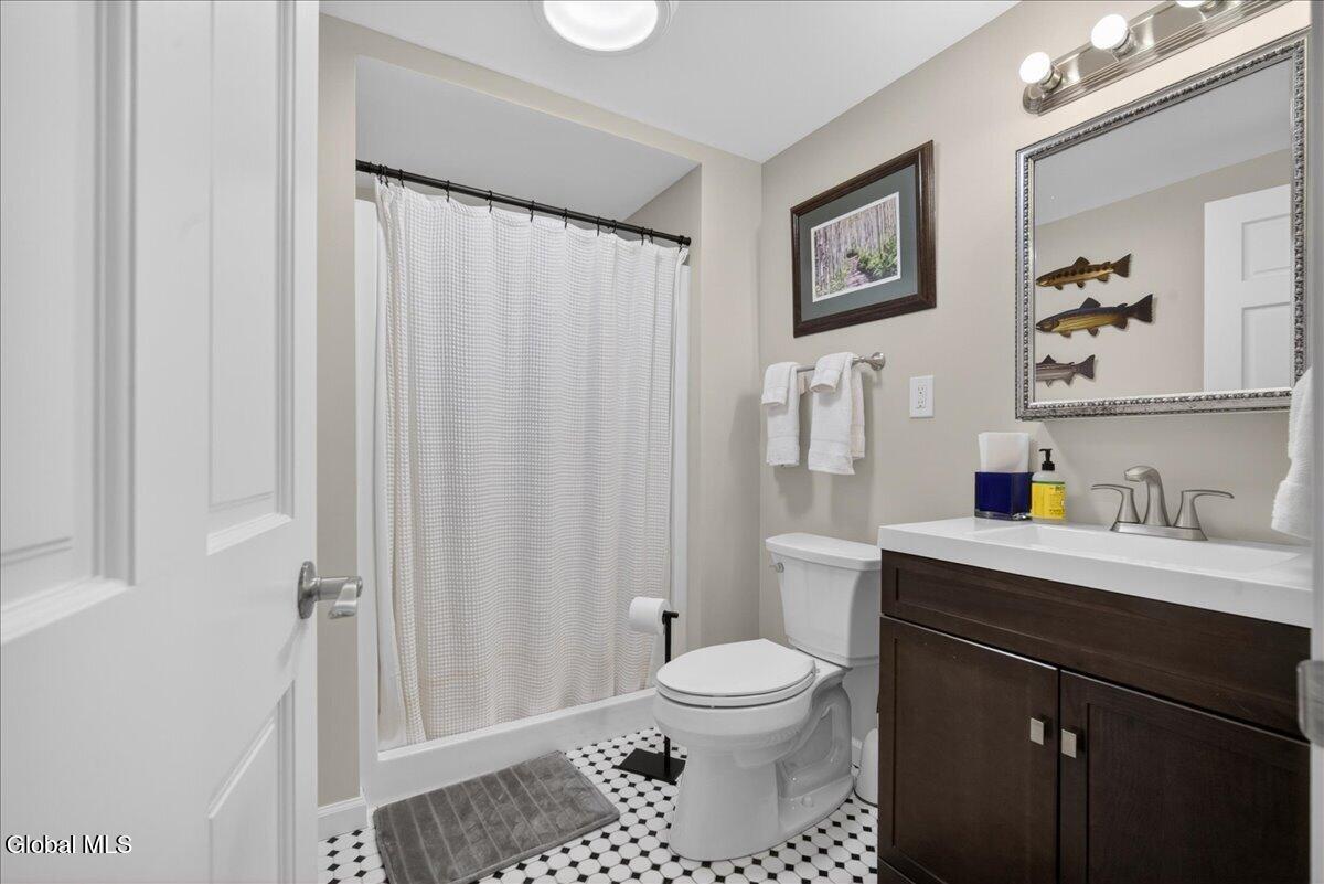 1316 New York 9p Saratoga NY 12866