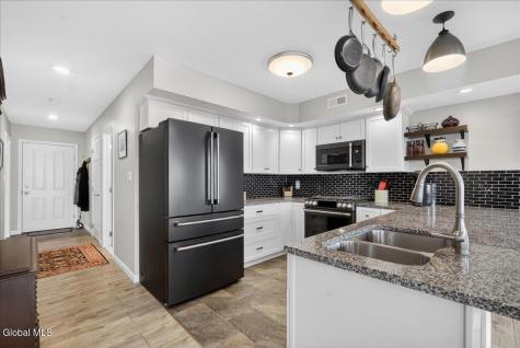 1316 New York 9p Saratoga NY 12866