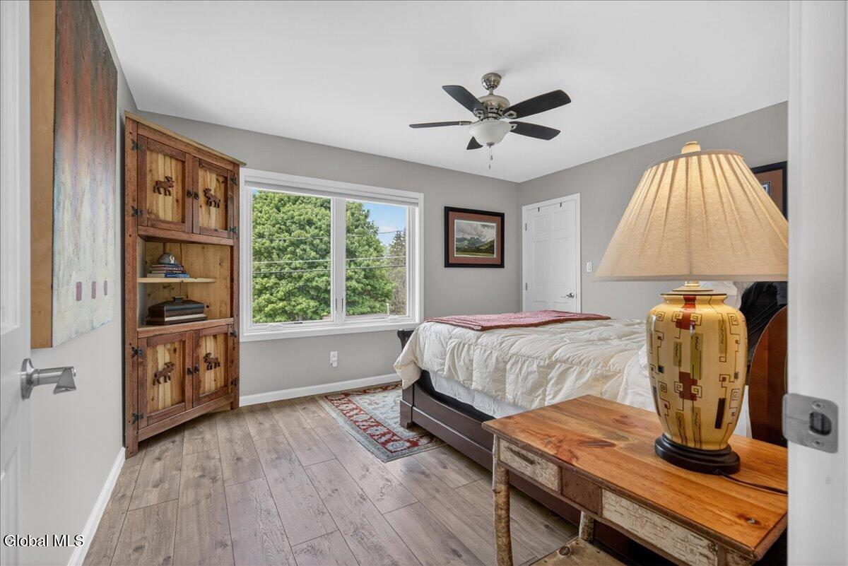 1316 New York 9p Saratoga NY 12866