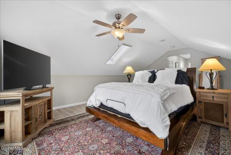 1316 New York 9p Saratoga NY 12866