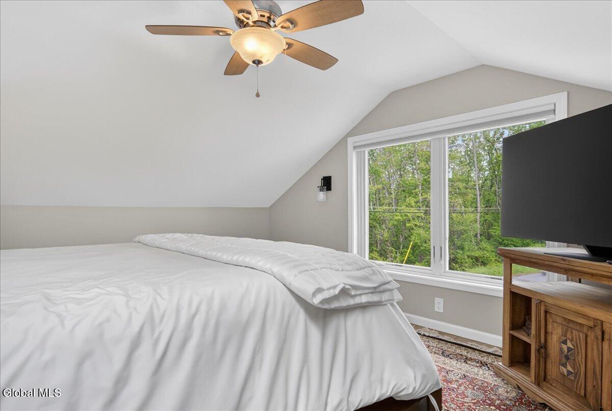 1316 New York 9p Saratoga NY 12866