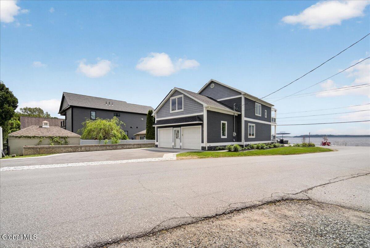 1316 New York 9p Saratoga NY 12866
