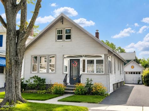 51 Edgecomb Street Albany NY 12209