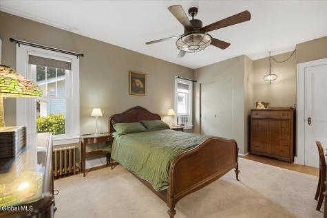 51 Edgecomb Street Albany NY 12209