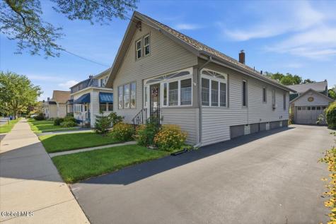 51 Edgecomb Street Albany NY 12209