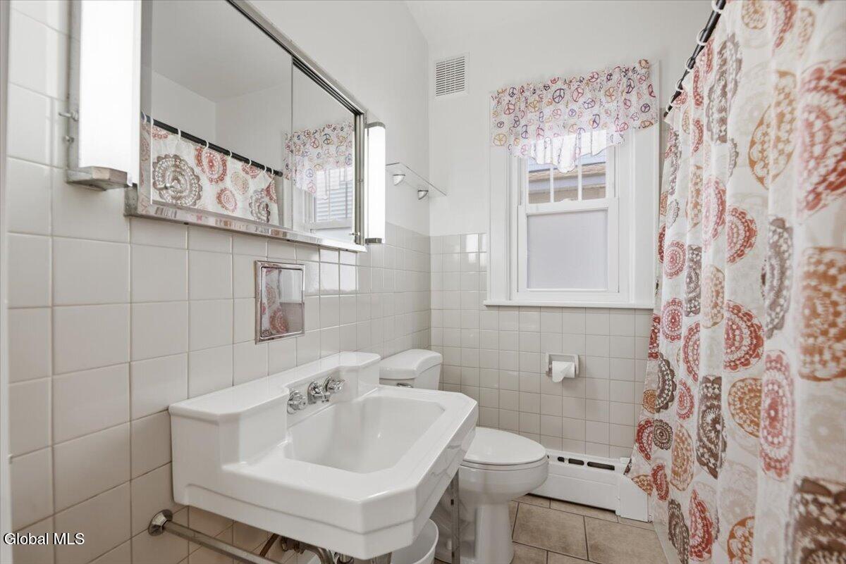 51 Edgecomb Street Albany NY 12209