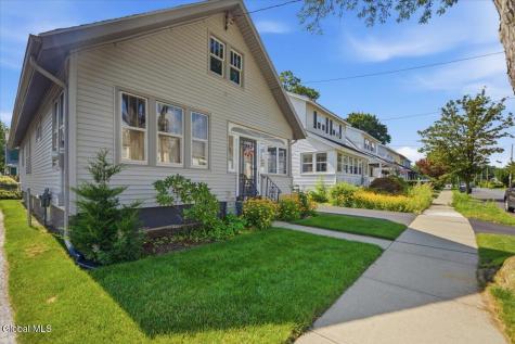 51 Edgecomb Street Albany NY 12209