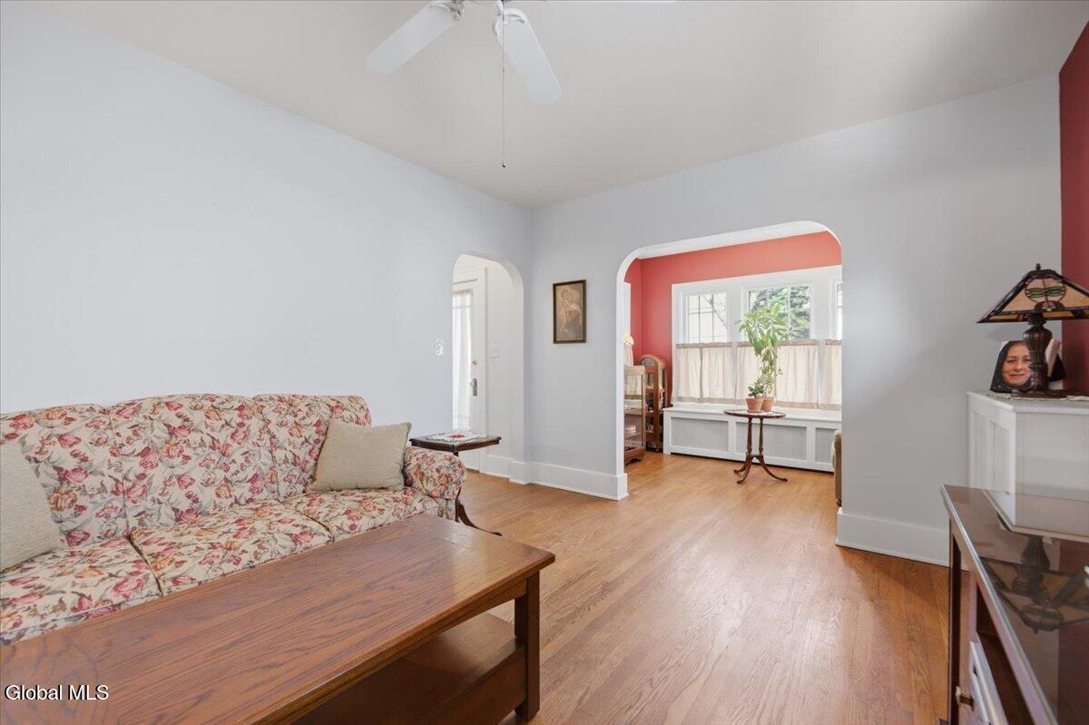 51 Edgecomb Street Albany NY 12209