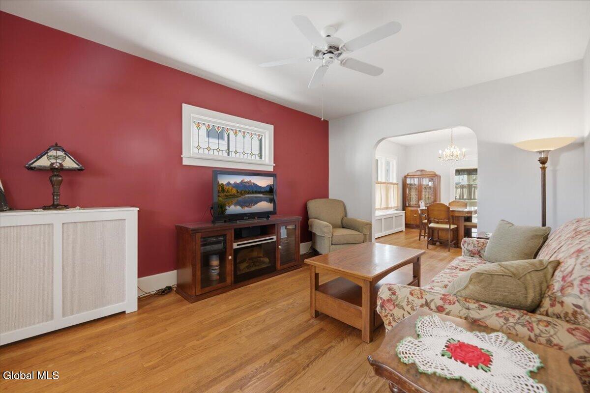 51 Edgecomb Street Albany NY 12209