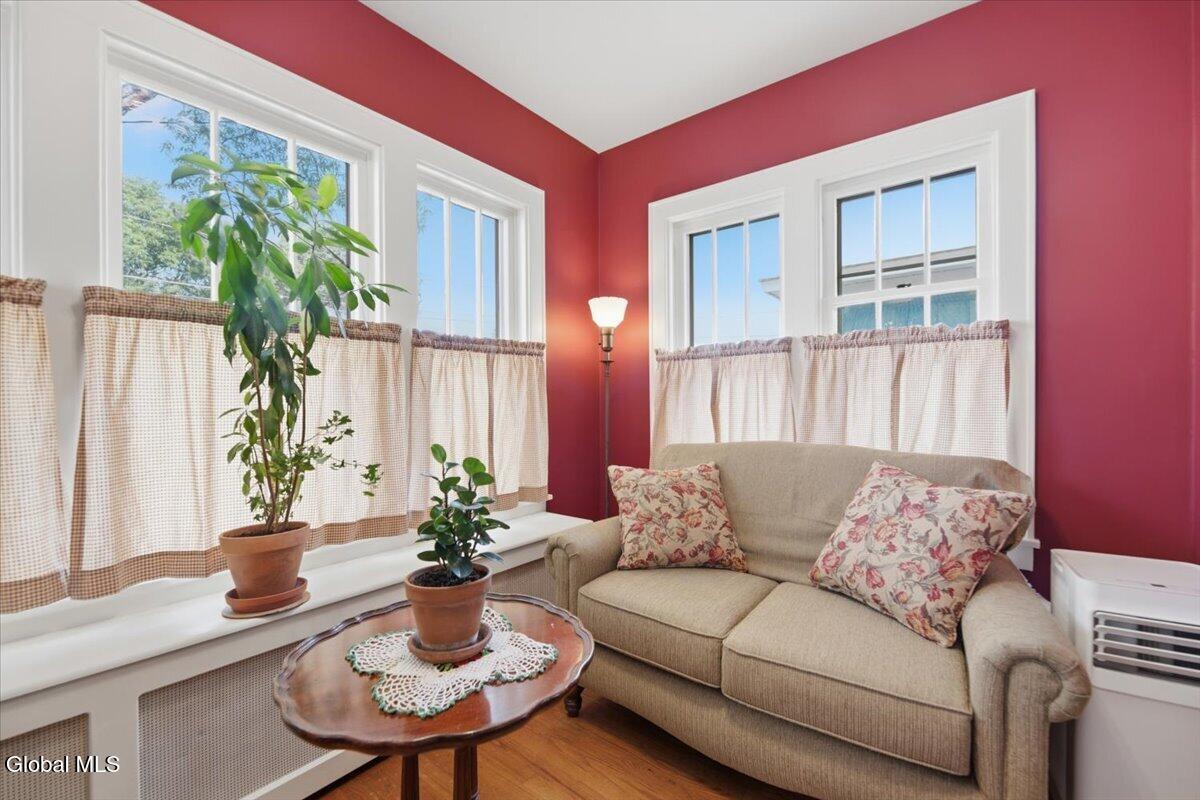 51 Edgecomb Street Albany NY 12209