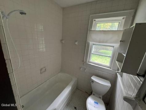 598 Feura Bush Road Glenmont NY 12077