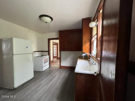 598 Feura Bush Road Glenmont NY 12077