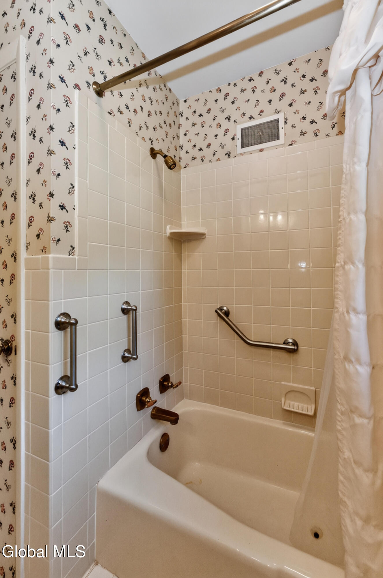 82 Salisbury Road Delmar NY 12054