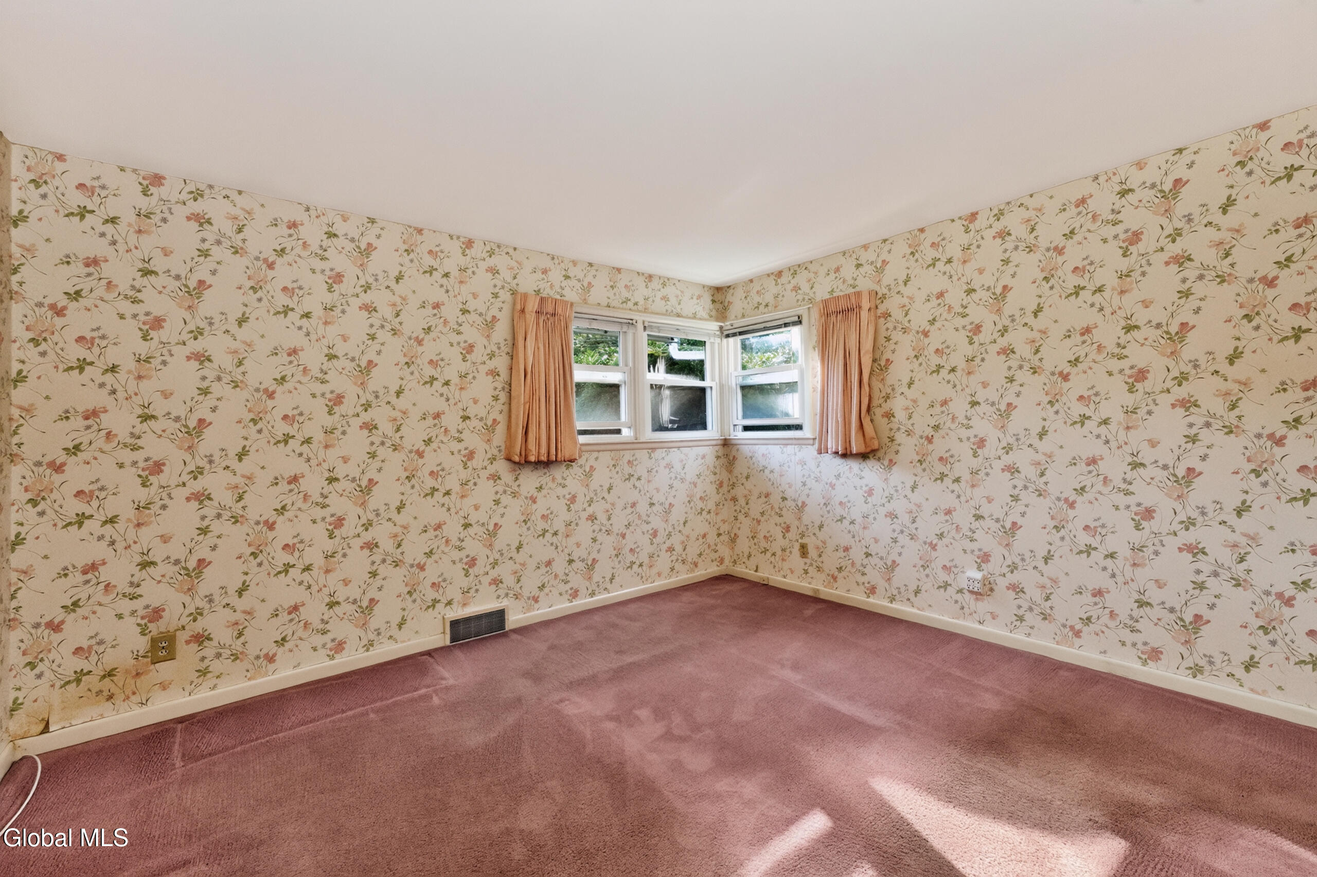 82 Salisbury Road Delmar NY 12054