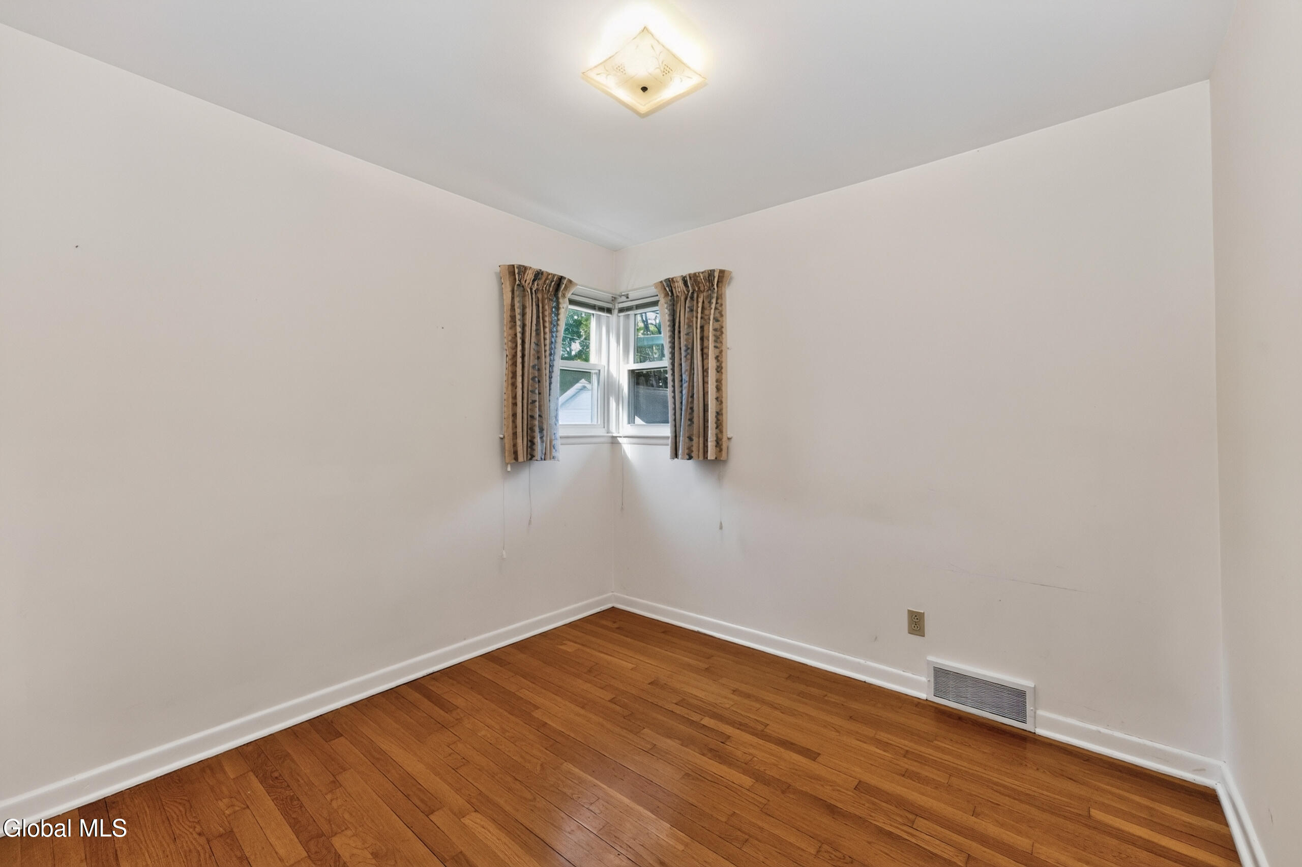 82 Salisbury Road Delmar NY 12054