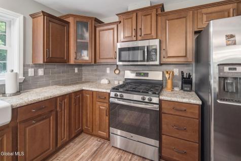 150 Memory Lane Esperance NY 12066