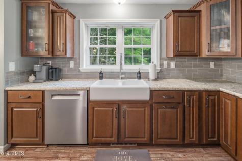 150 Memory Lane Esperance NY 12066