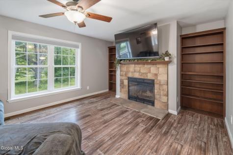 150 Memory Lane Esperance NY 12066