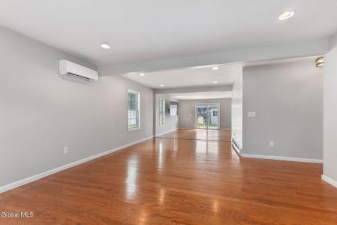 1021 Roberta Road Schenectady NY 12303