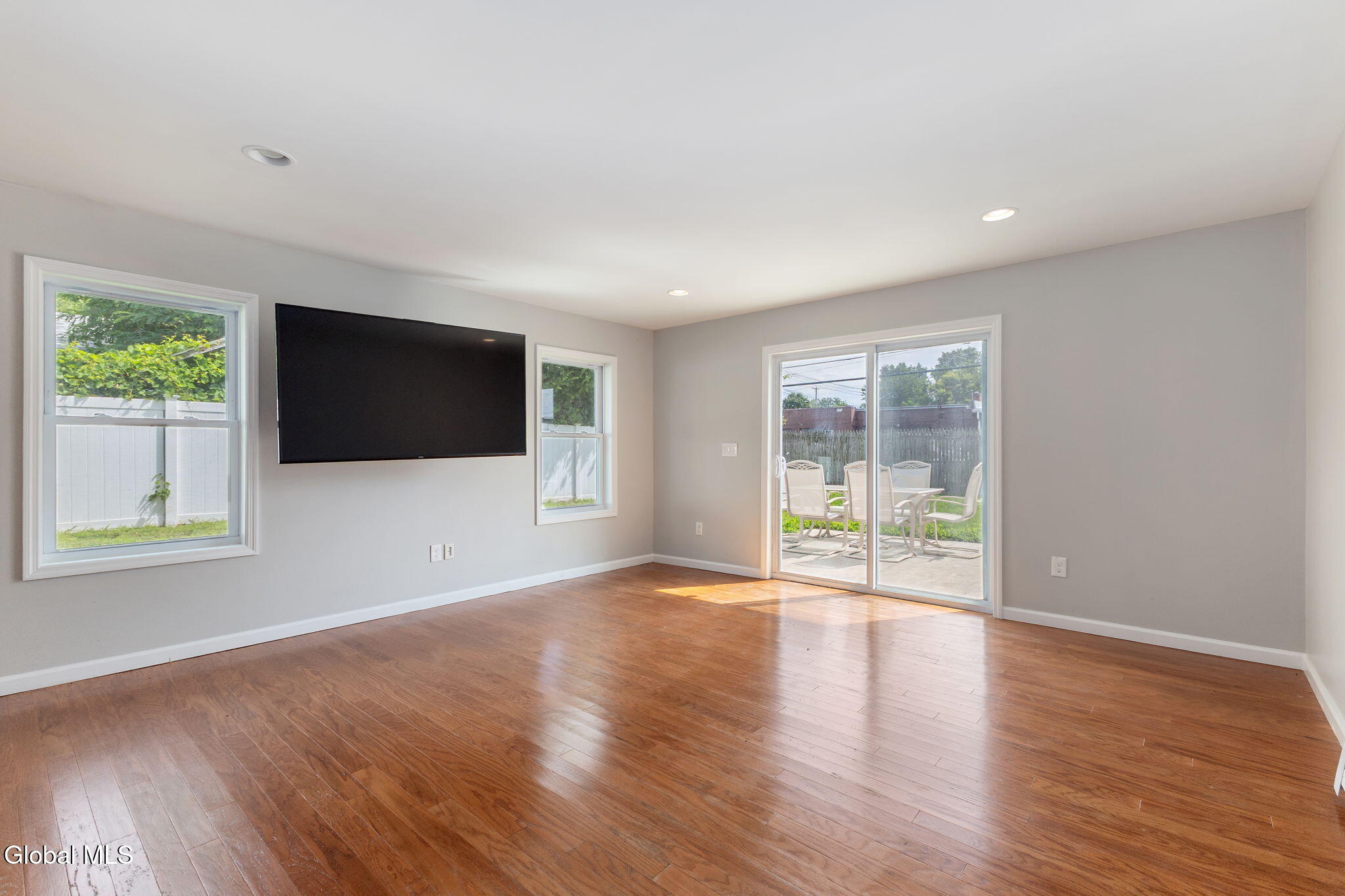 1021 Roberta Road Schenectady NY 12303