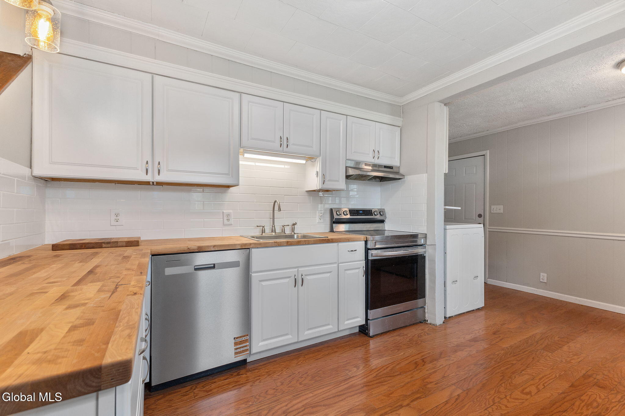 1021 Roberta Road Schenectady NY 12303