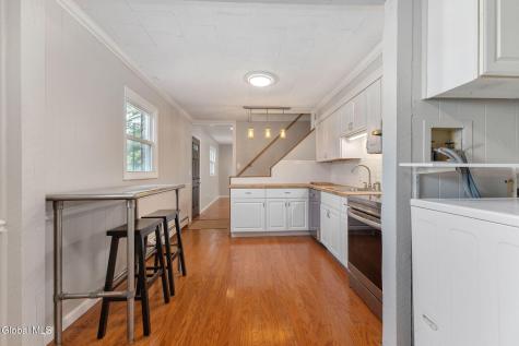 1021 Roberta Road Schenectady NY 12303