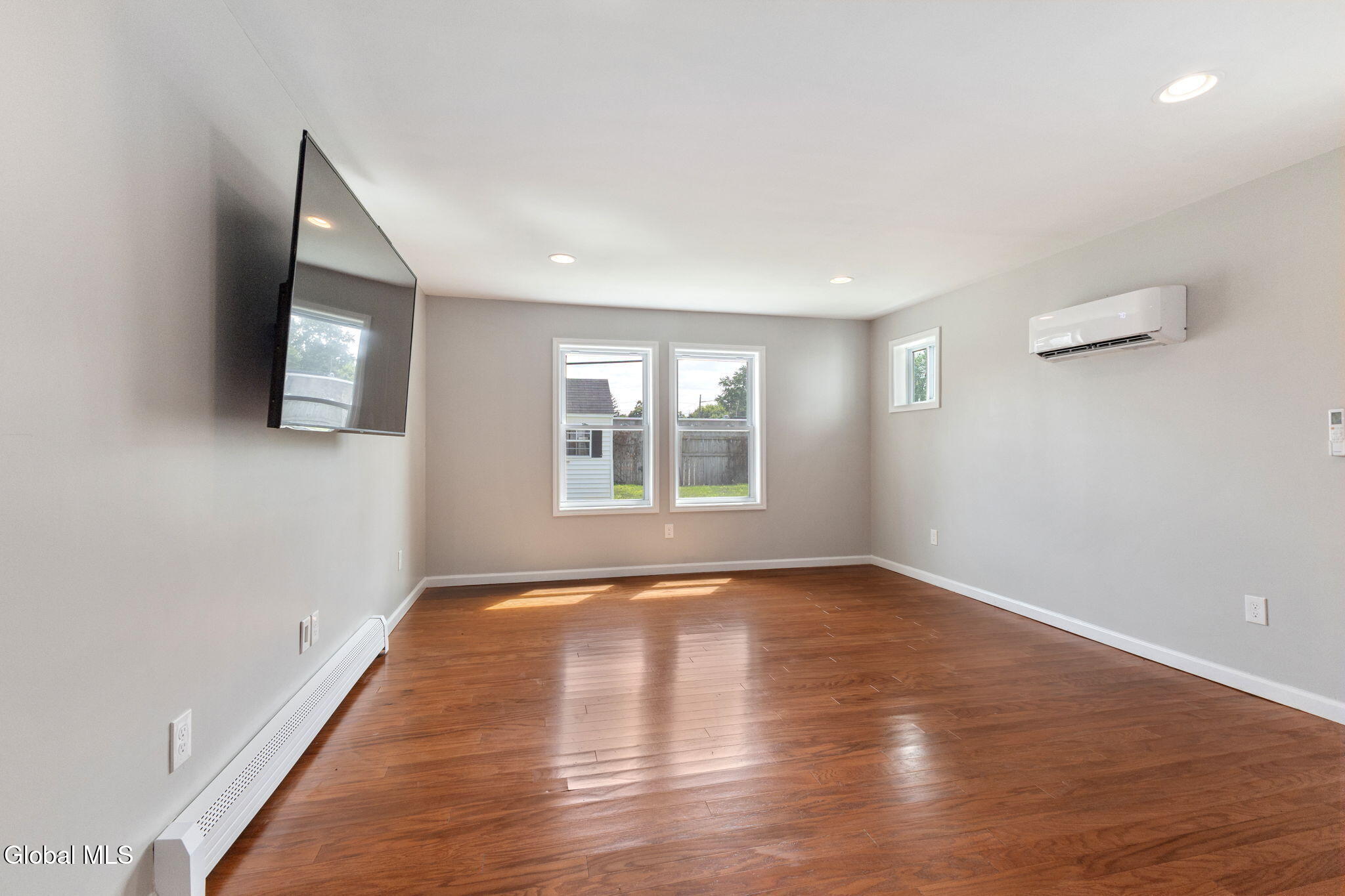 1021 Roberta Road Schenectady NY 12303