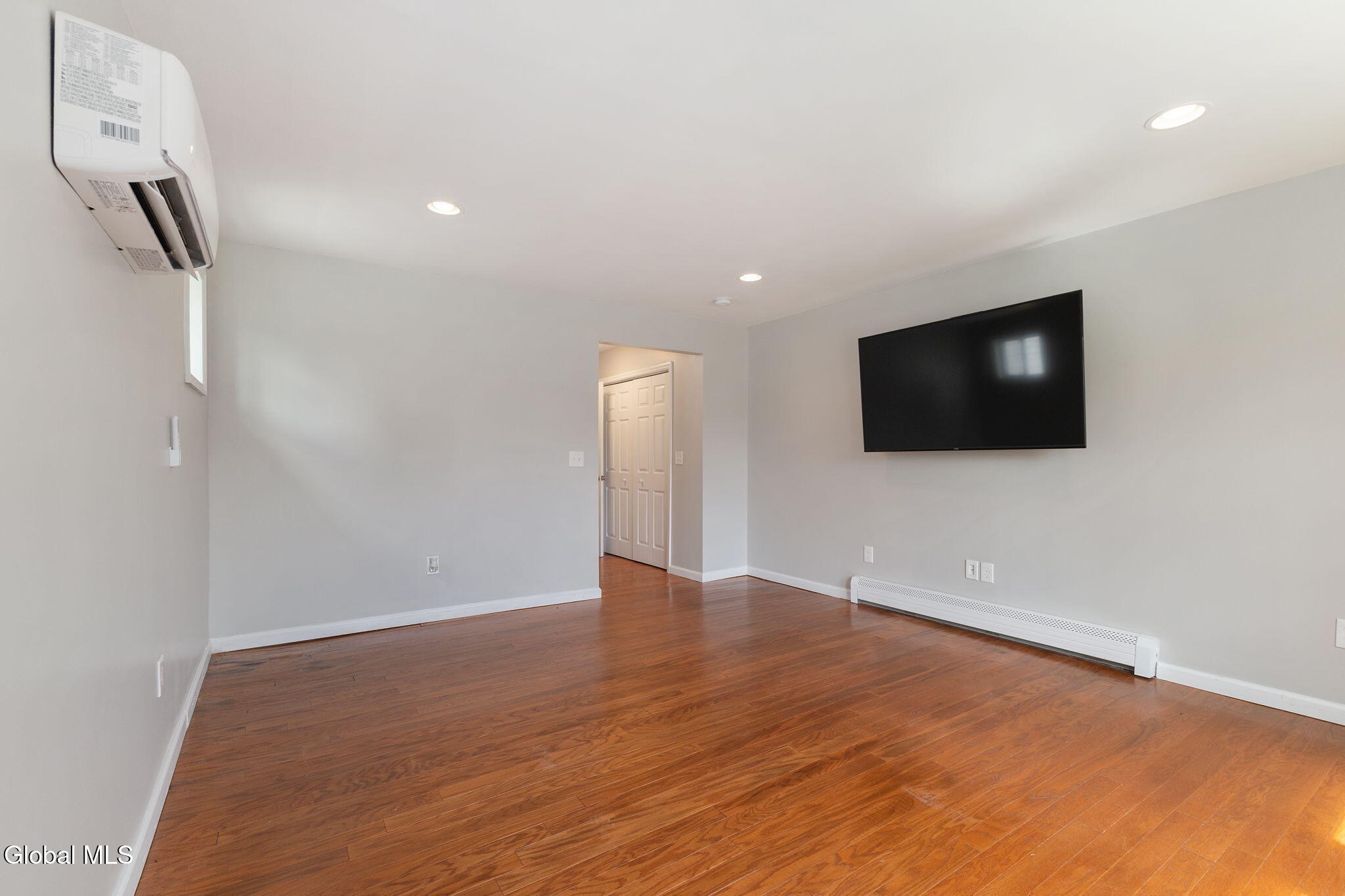 1021 Roberta Road Schenectady NY 12303