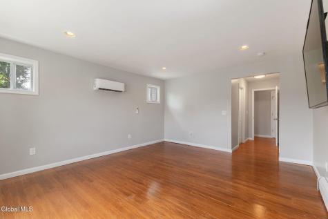 1021 Roberta Road Schenectady NY 12303