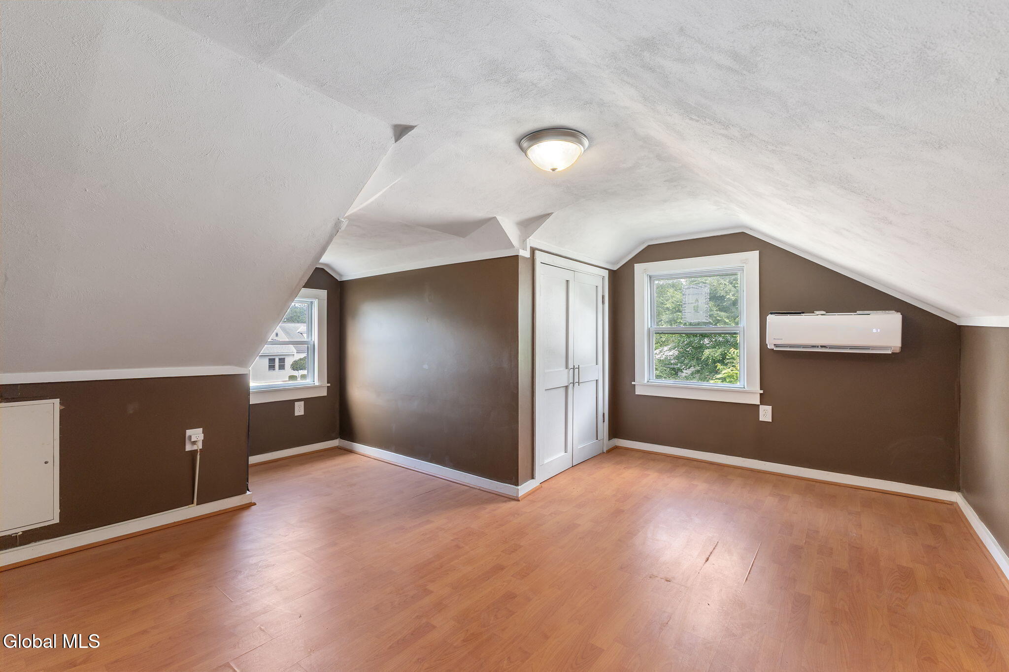 1021 Roberta Road Schenectady NY 12303