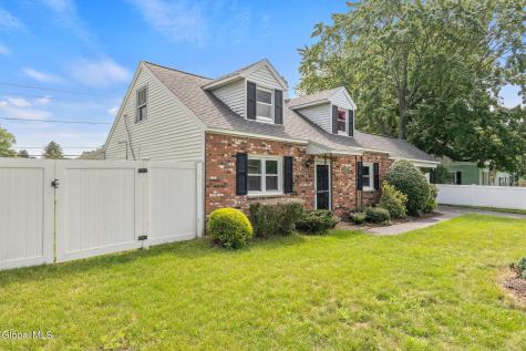 1021 Roberta Road Schenectady NY 12303