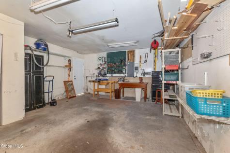 1021 Roberta Road Schenectady NY 12303