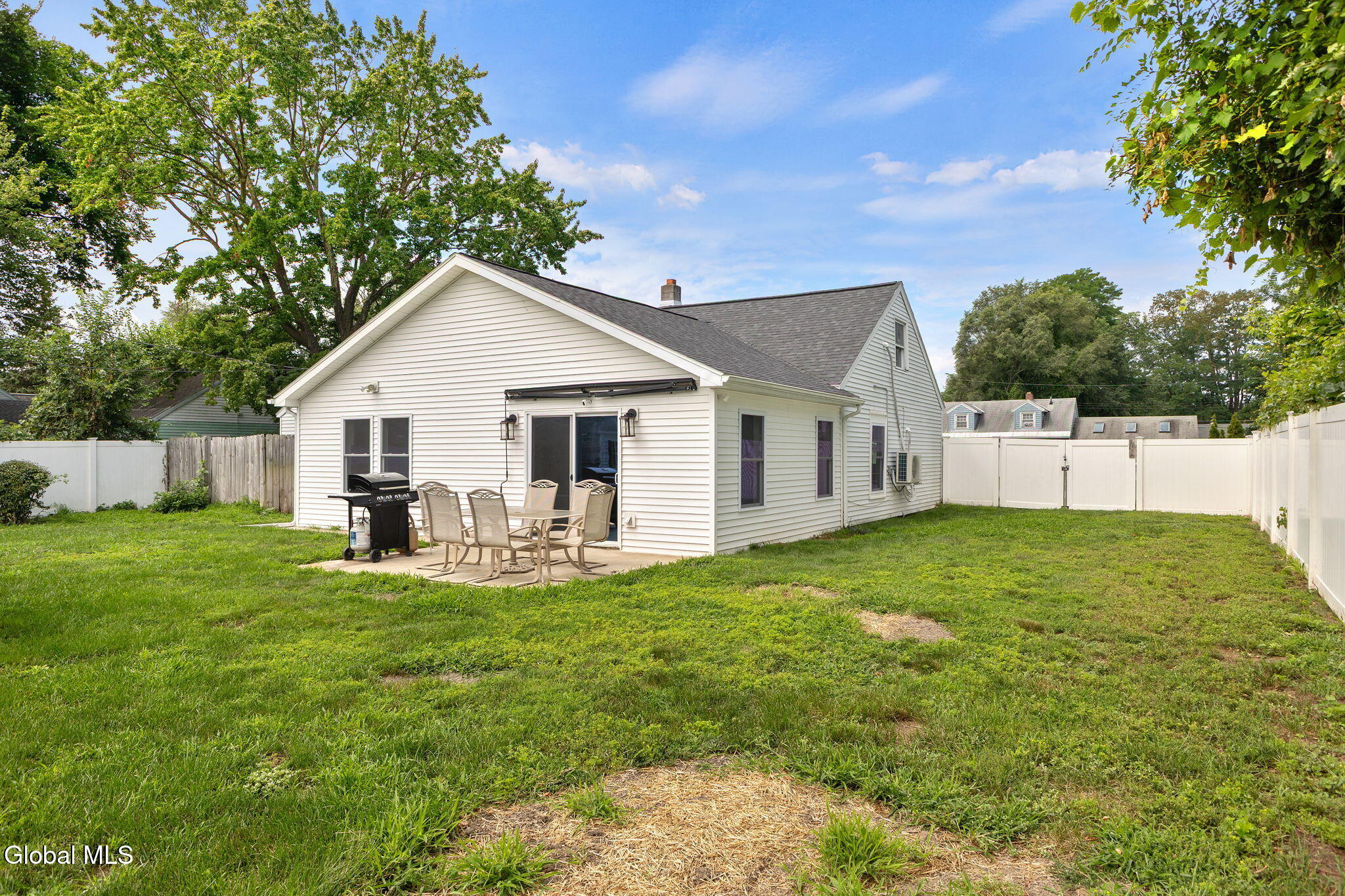 1021 Roberta Road Schenectady NY 12303