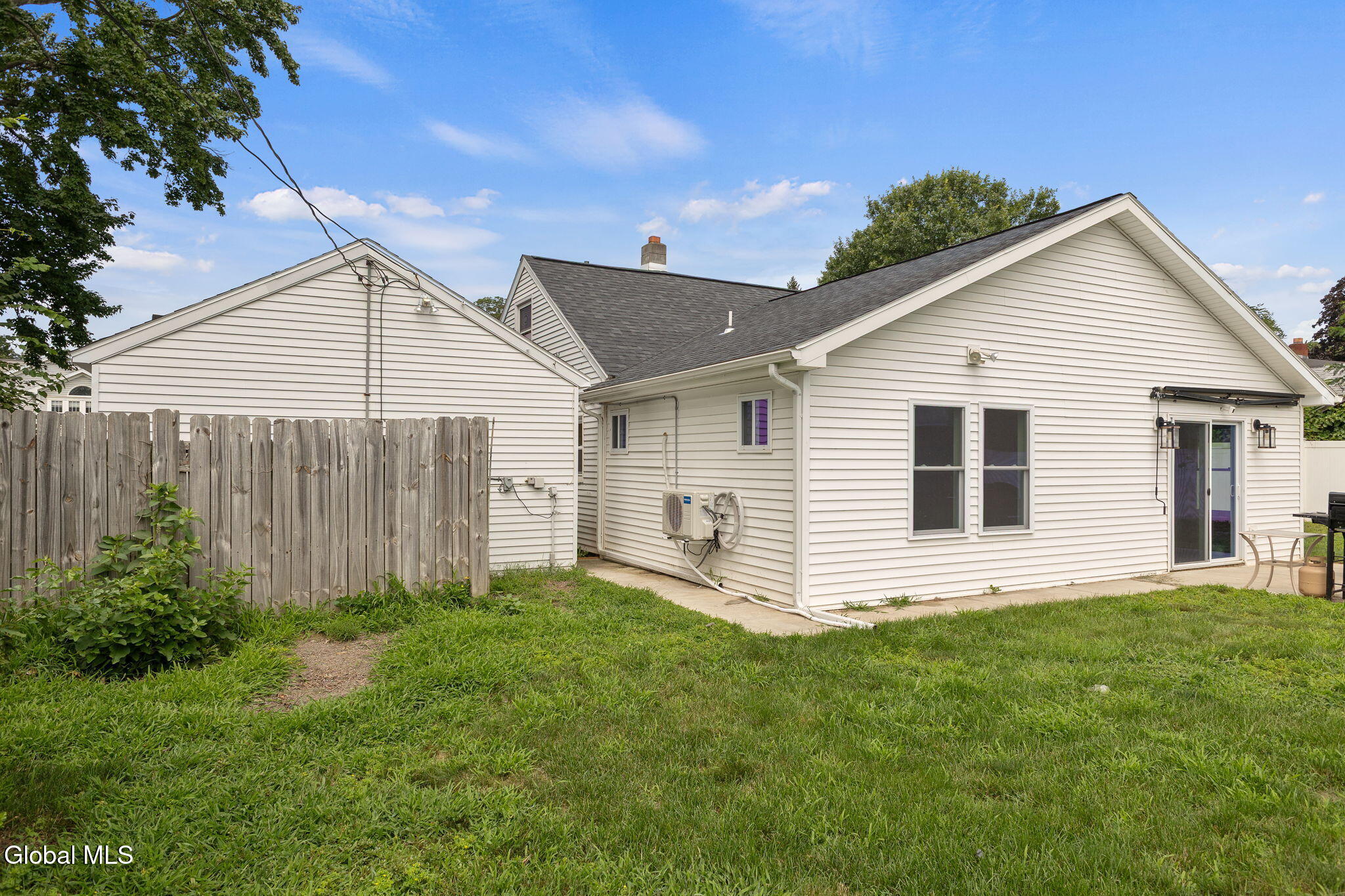 1021 Roberta Road Schenectady NY 12303