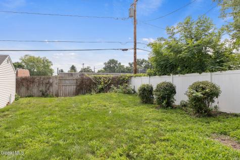 1021 Roberta Road Schenectady NY 12303