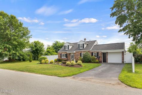 1021 Roberta Road Schenectady NY 12303