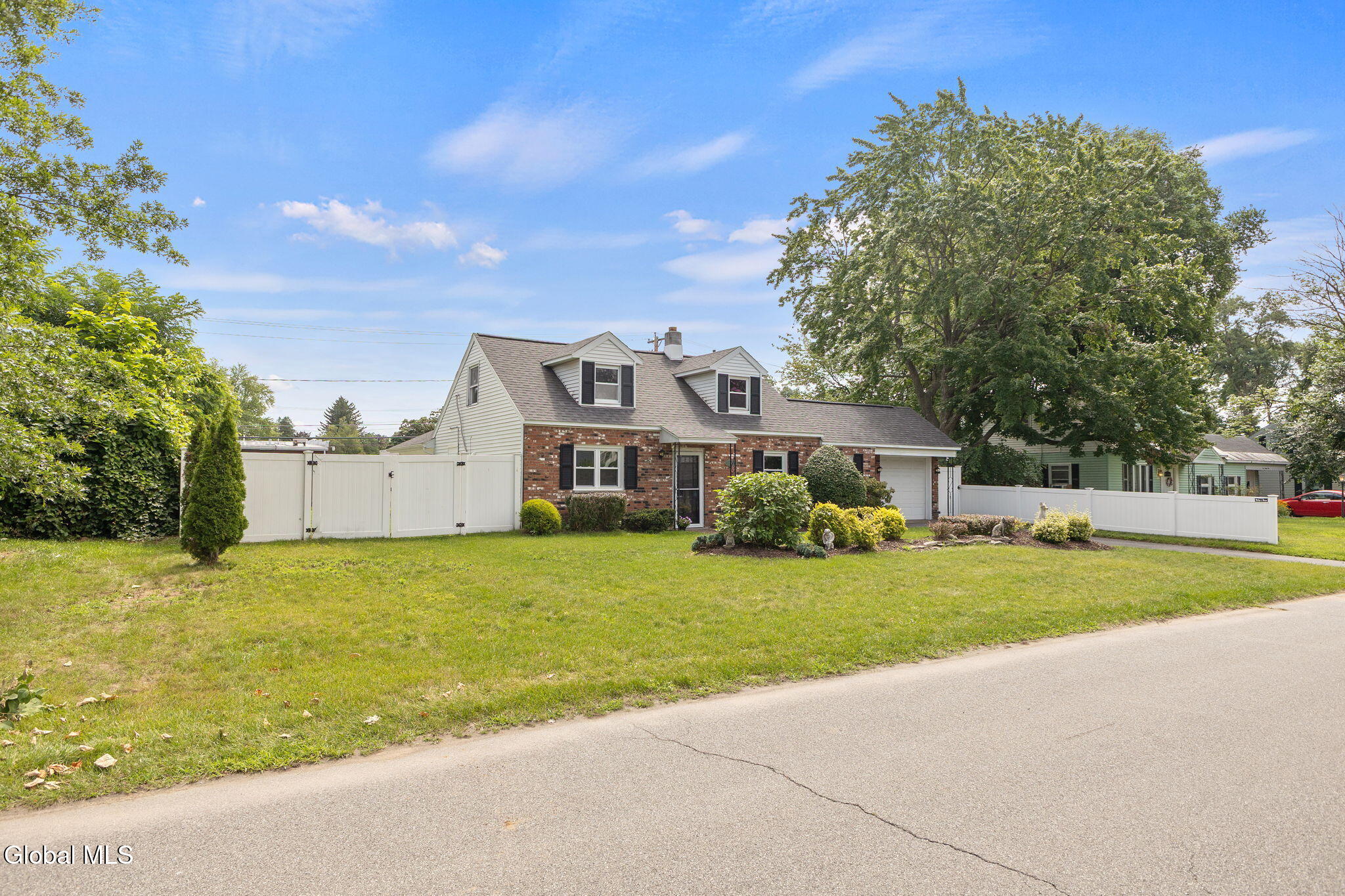 1021 Roberta Road Schenectady NY 12303