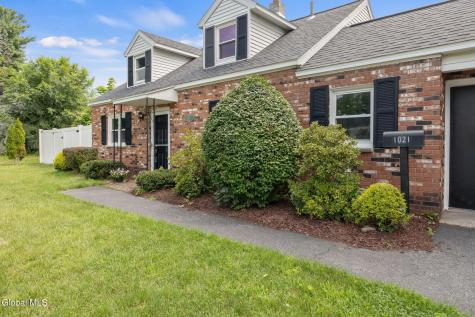 1021 Roberta Road Schenectady NY 12303