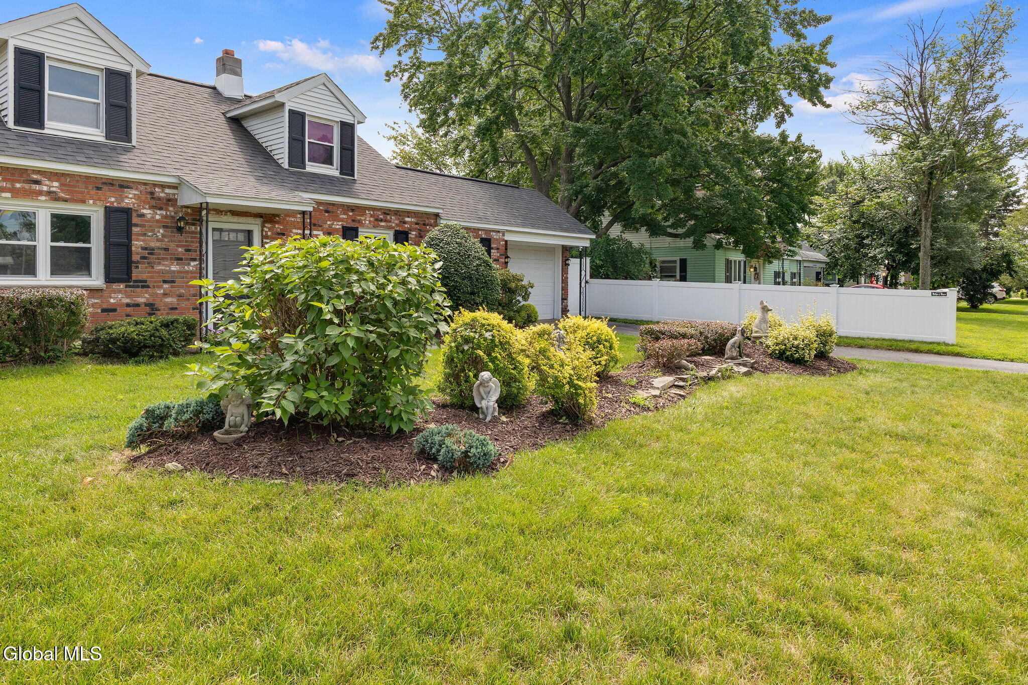 1021 Roberta Road Schenectady NY 12303