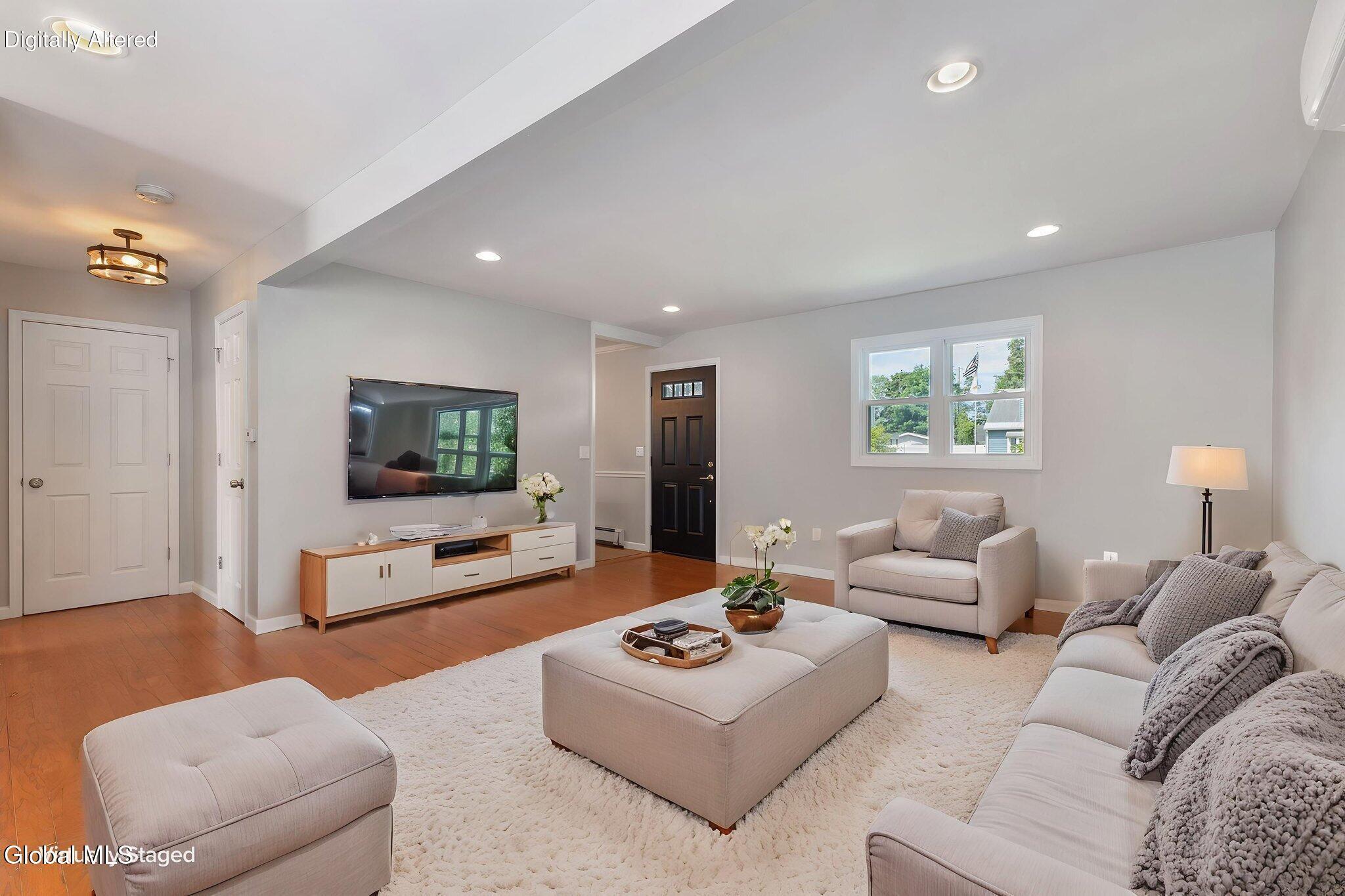 1021 Roberta Road Schenectady NY 12303