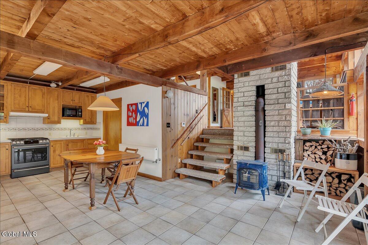 16 Garnsey Road Rexford NY 12148