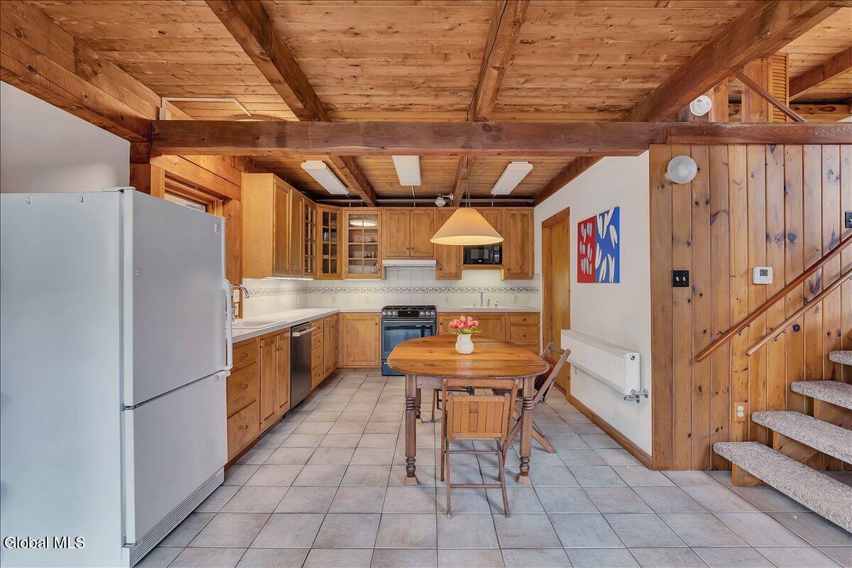16 Garnsey Road Rexford NY 12148