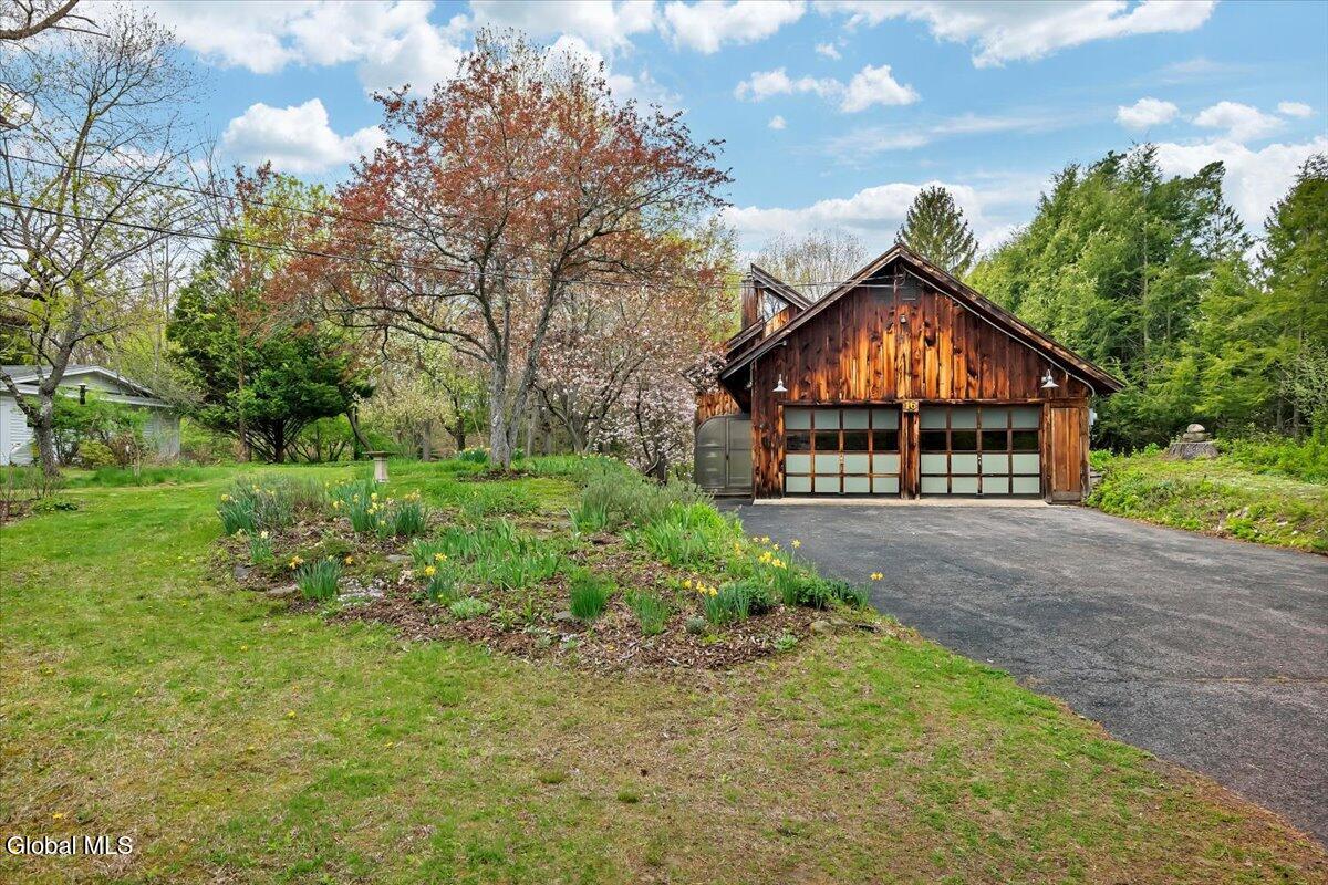 16 Garnsey Road Rexford NY 12148