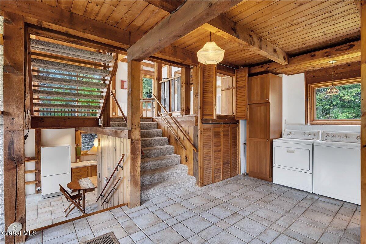 16 Garnsey Road Rexford NY 12148