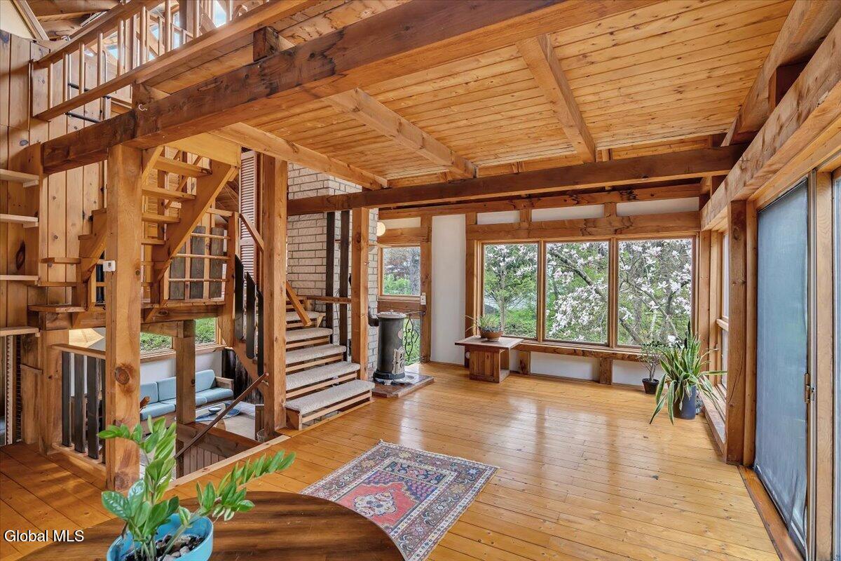 16 Garnsey Road Rexford NY 12148