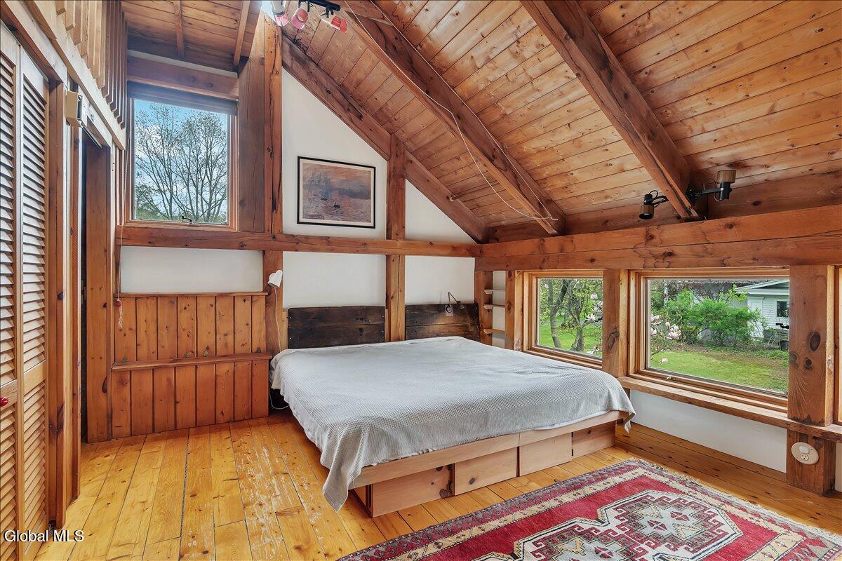 16 Garnsey Road Rexford NY 12148
