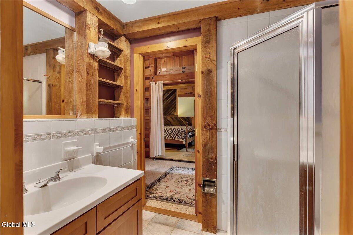 16 Garnsey Road Rexford NY 12148
