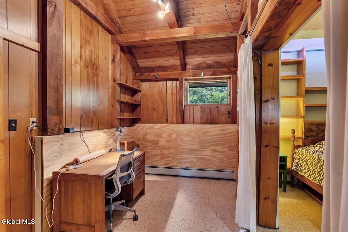 16 Garnsey Road Rexford NY 12148