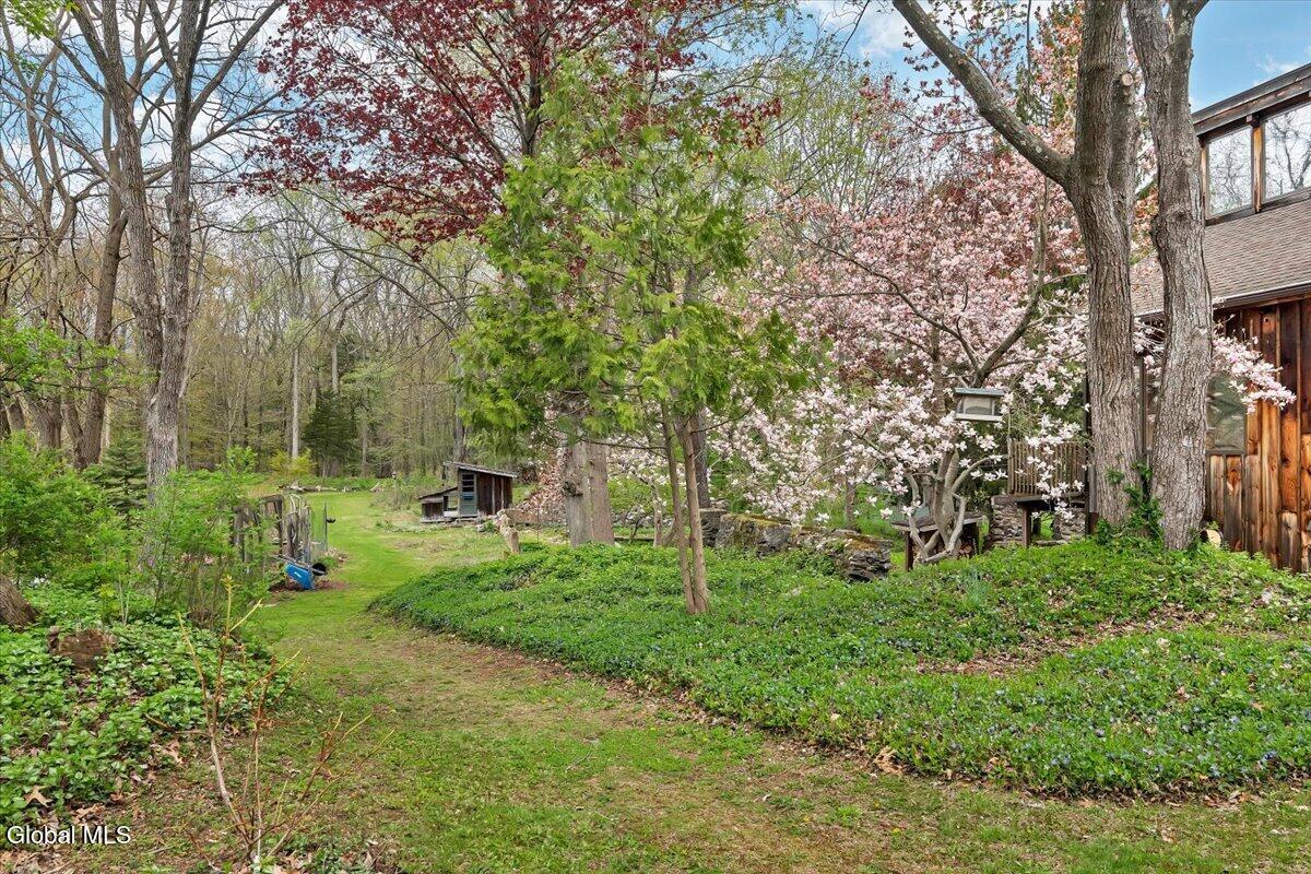 16 Garnsey Road Rexford NY 12148